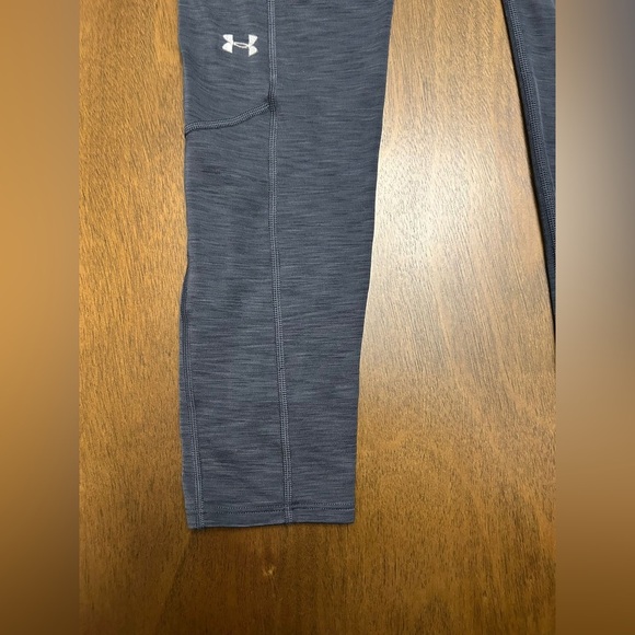 Under armour Women's Leggings, Size Medium Dark Gray (0352) - Picture 5 of 12